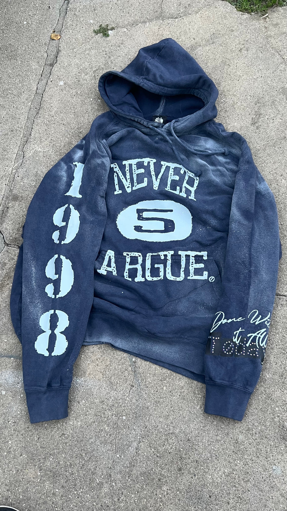 NAVY “ROUGE” HOODIE